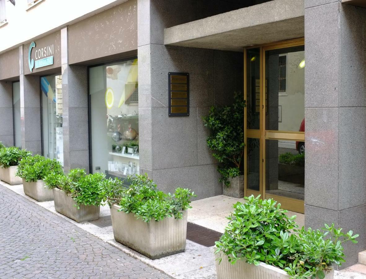 Filarmonico12 Apartment เวโรนา ภายนอก รูปภาพ